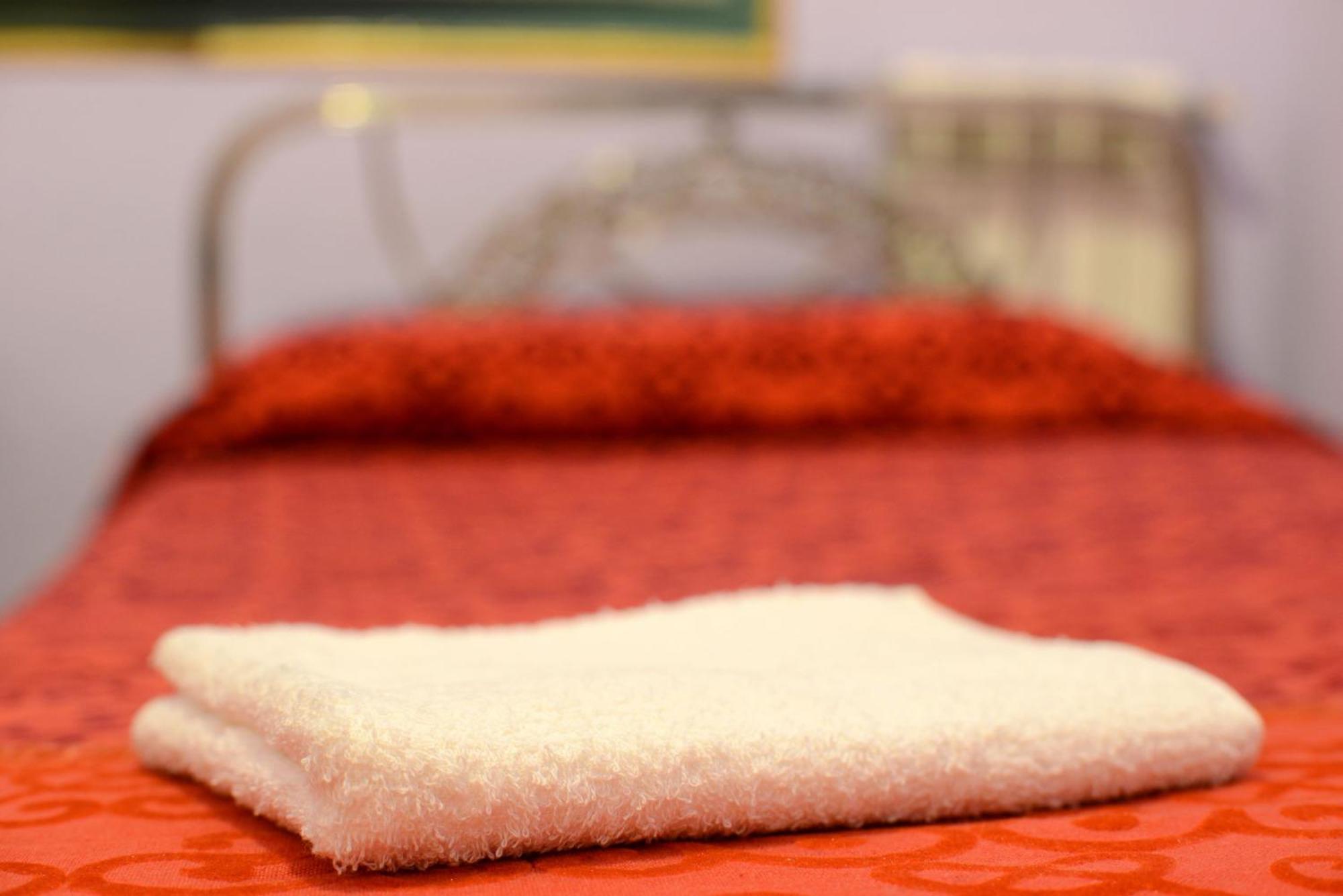 Hostal Horizonte Madrid "Check-In On-Line Recepcion 14H-23H" Exterior photo
