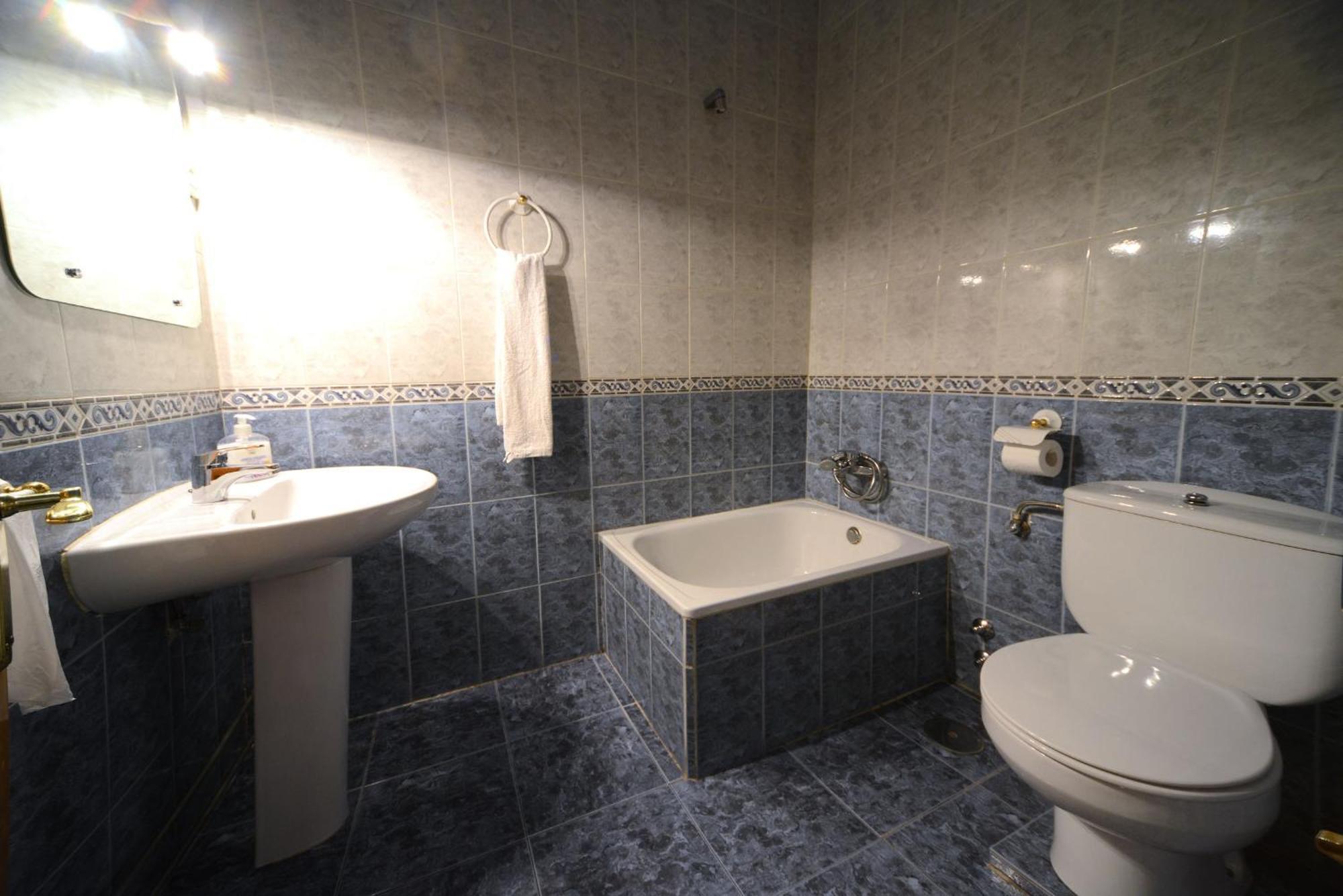 Hostal Horizonte Madrid "Check-In On-Line Recepcion 14H-23H" Exterior photo