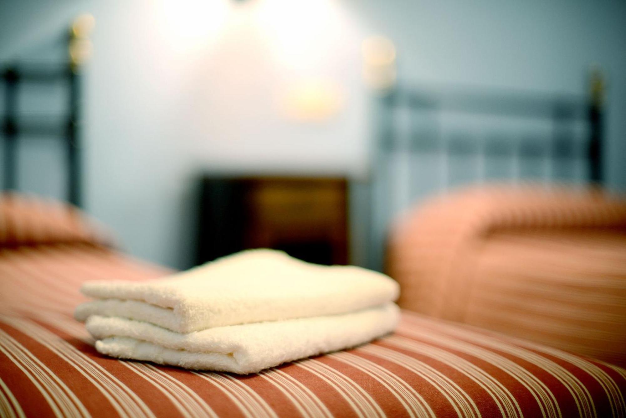 Hostal Horizonte Madrid "Check-In On-Line Recepcion 14H-23H" Exterior photo