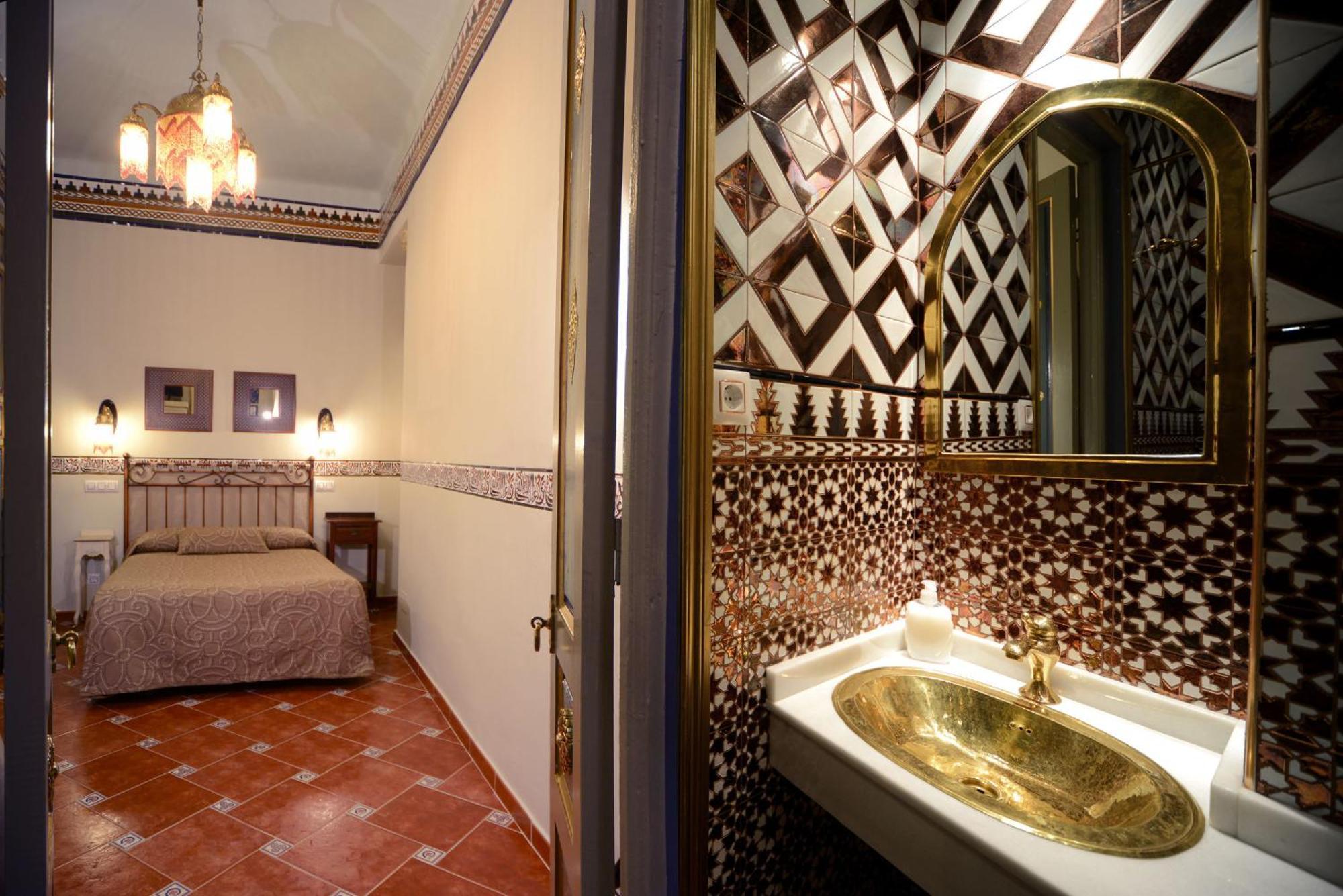 Hostal Horizonte Madrid "Check-In On-Line Recepcion 14H-23H" Exterior photo